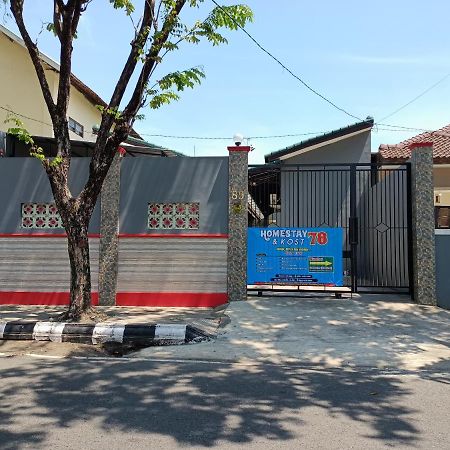 Homestay Dan Kost 78 Jepara Esterno foto