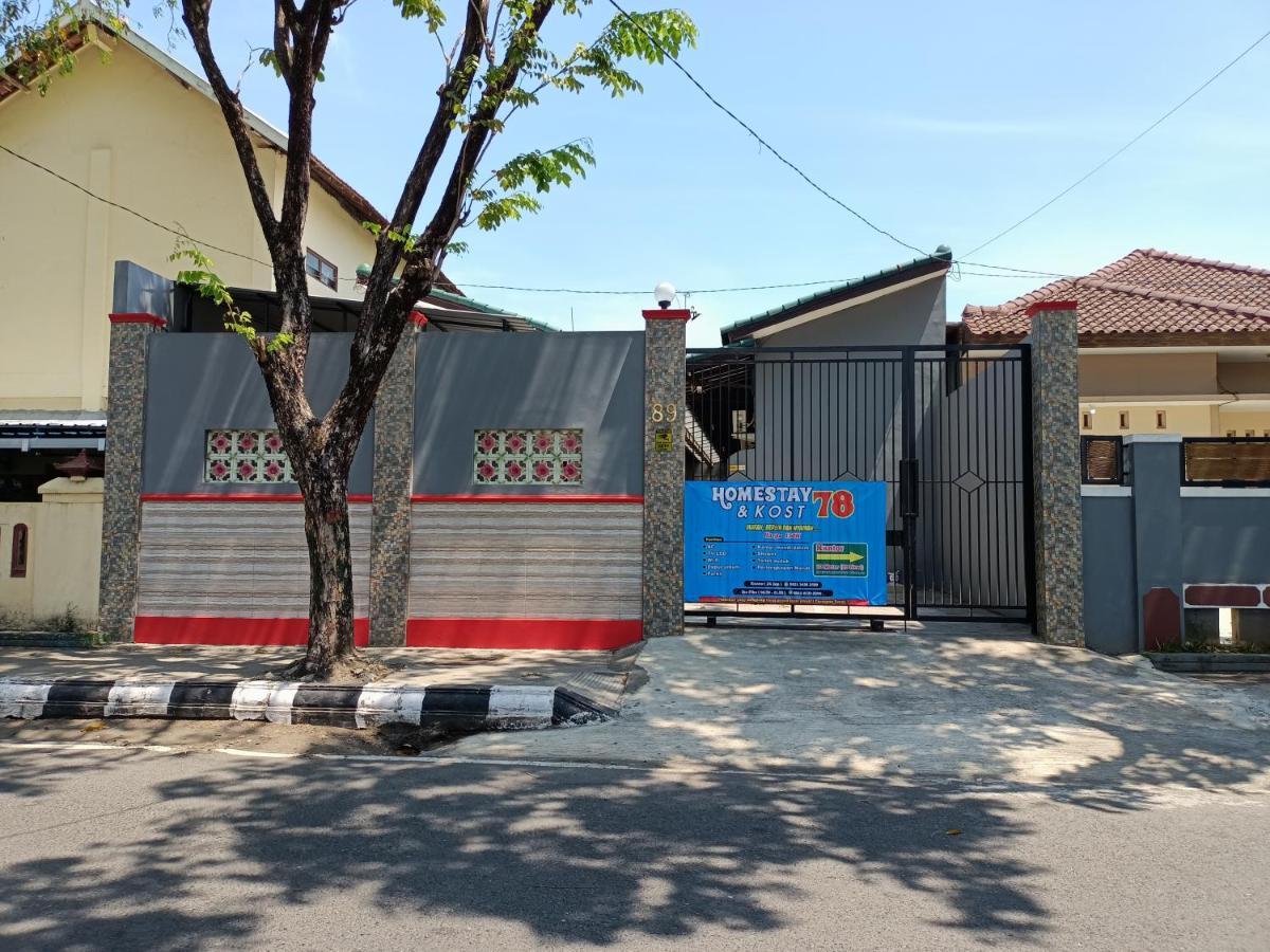 Homestay Dan Kost 78 Jepara Esterno foto