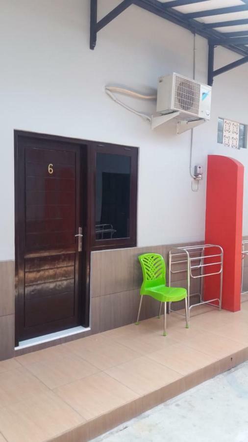 Homestay Dan Kost 78 Jepara Esterno foto
