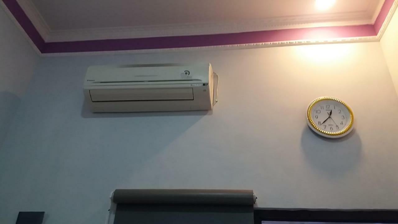 Homestay Dan Kost 78 Jepara Esterno foto
